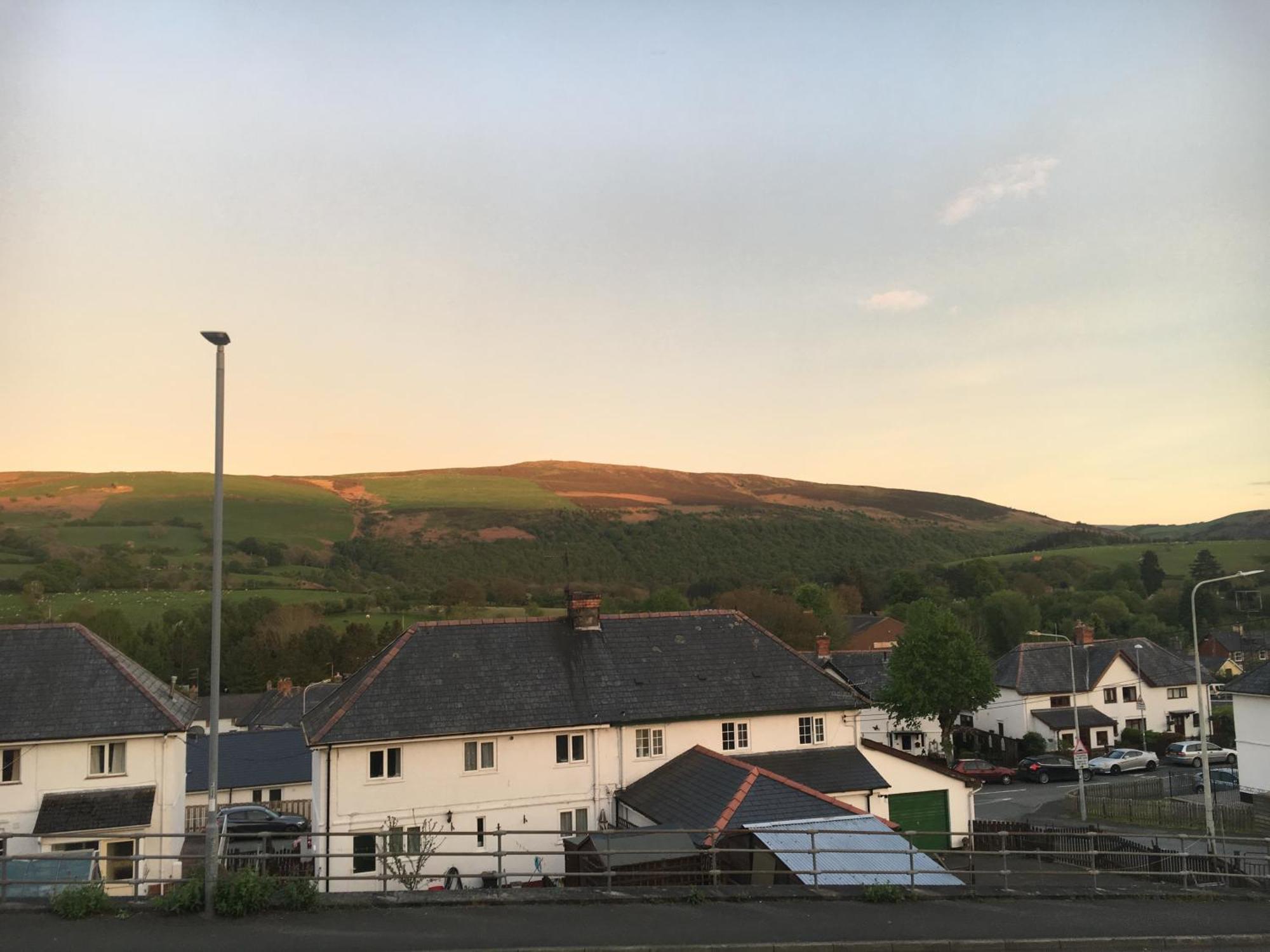 赖厄德Bryn Derwen住宿加早餐旅馆 外观 照片
